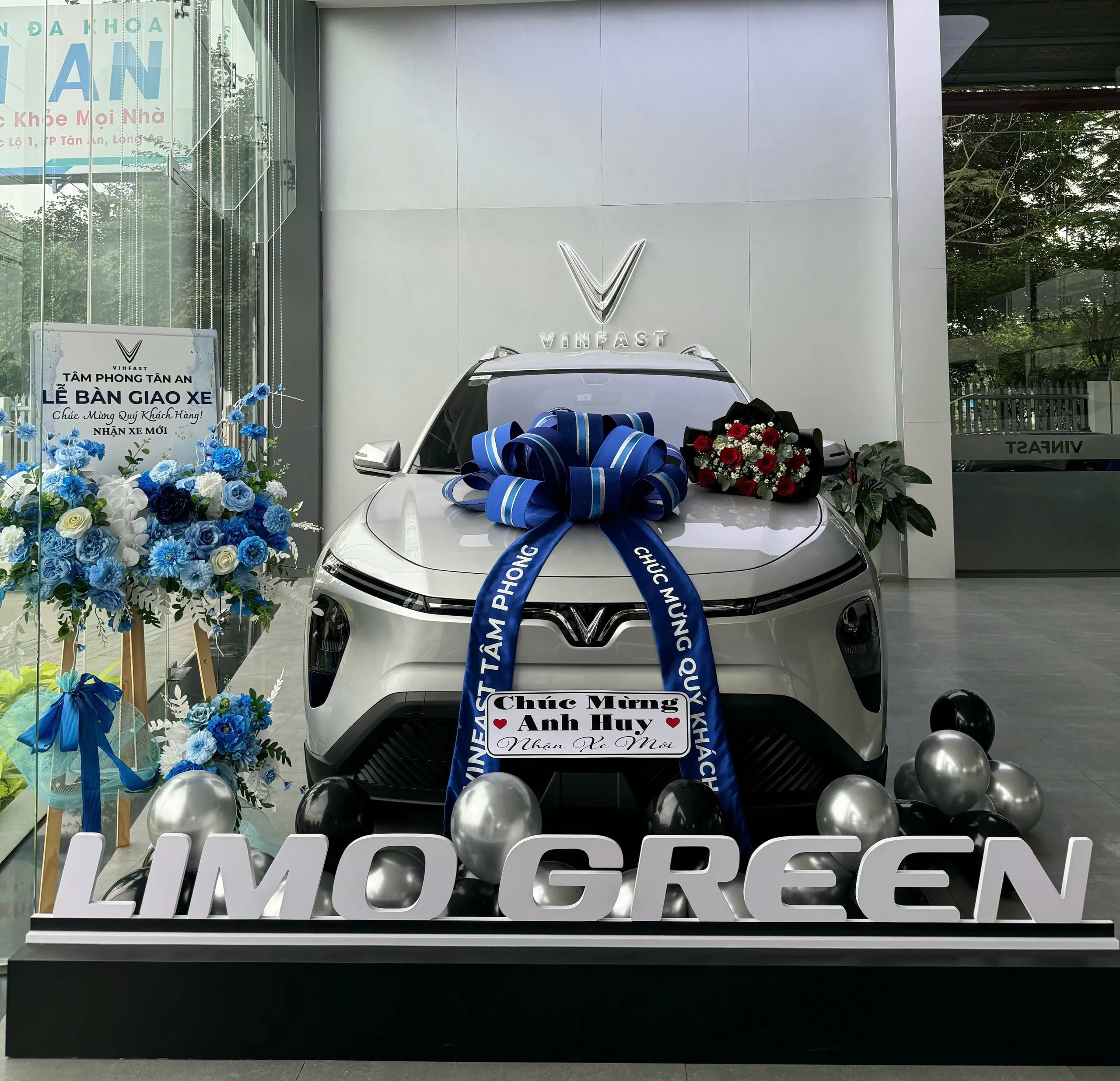 Lễ bàn giao xe VinFast